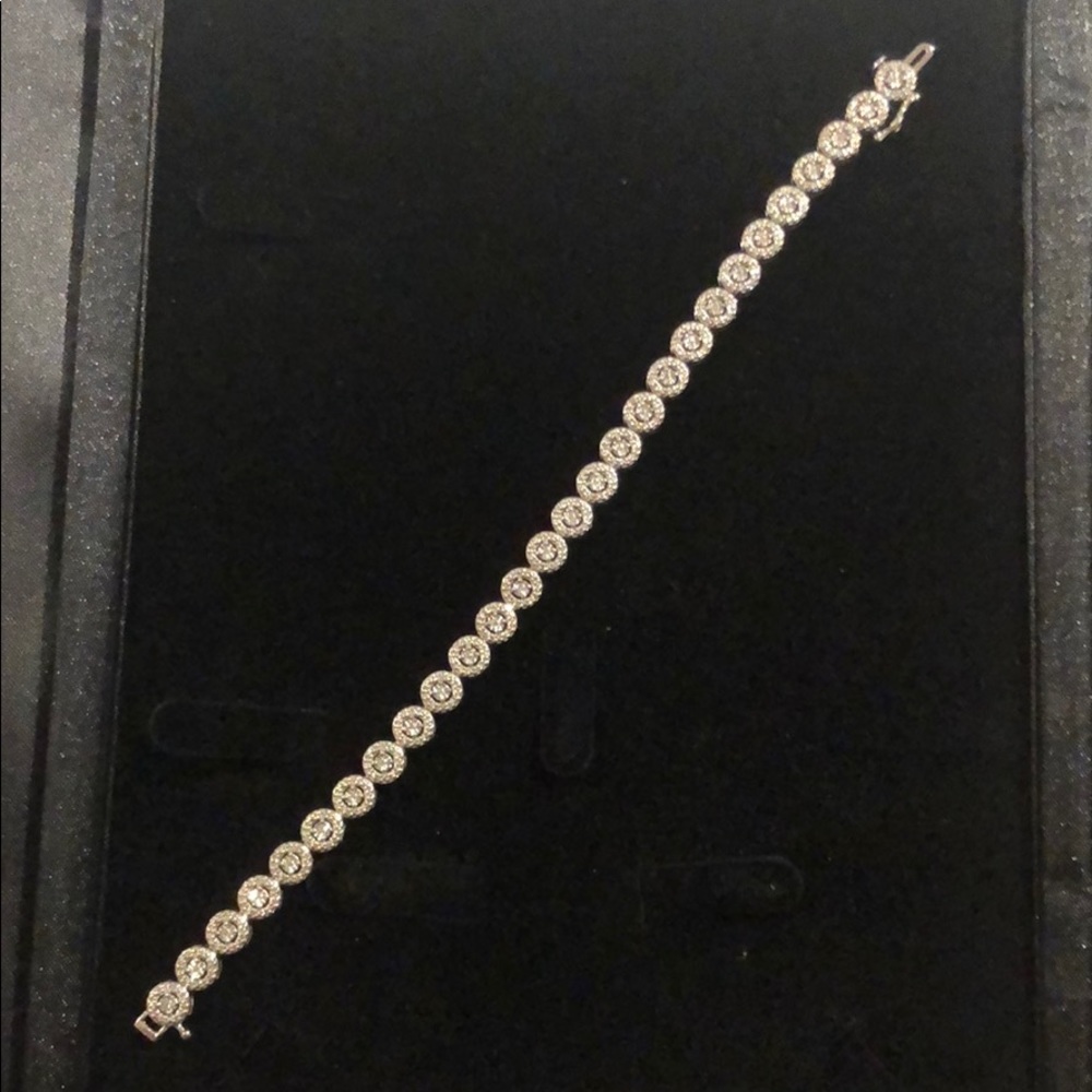 Dimond sterling silver tennis bracelet